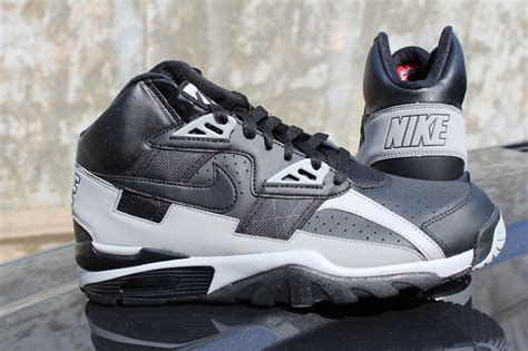 nike air trainer raiders